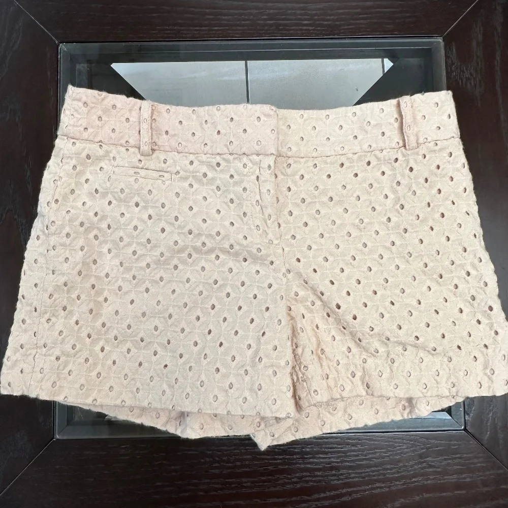 *LOFT* Light Pink Eyelet Shorts Size 4